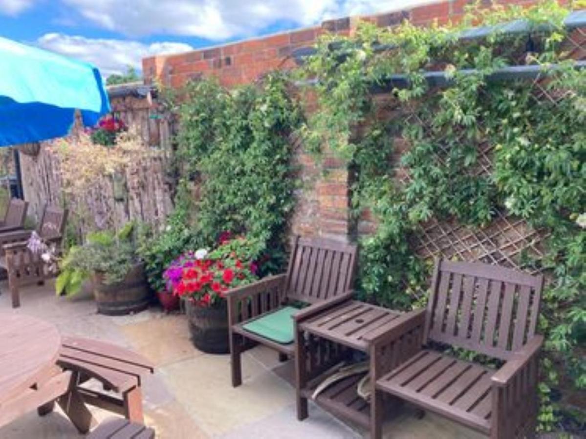 The Masons Arms Bed & Breakfast Norham Exterior photo